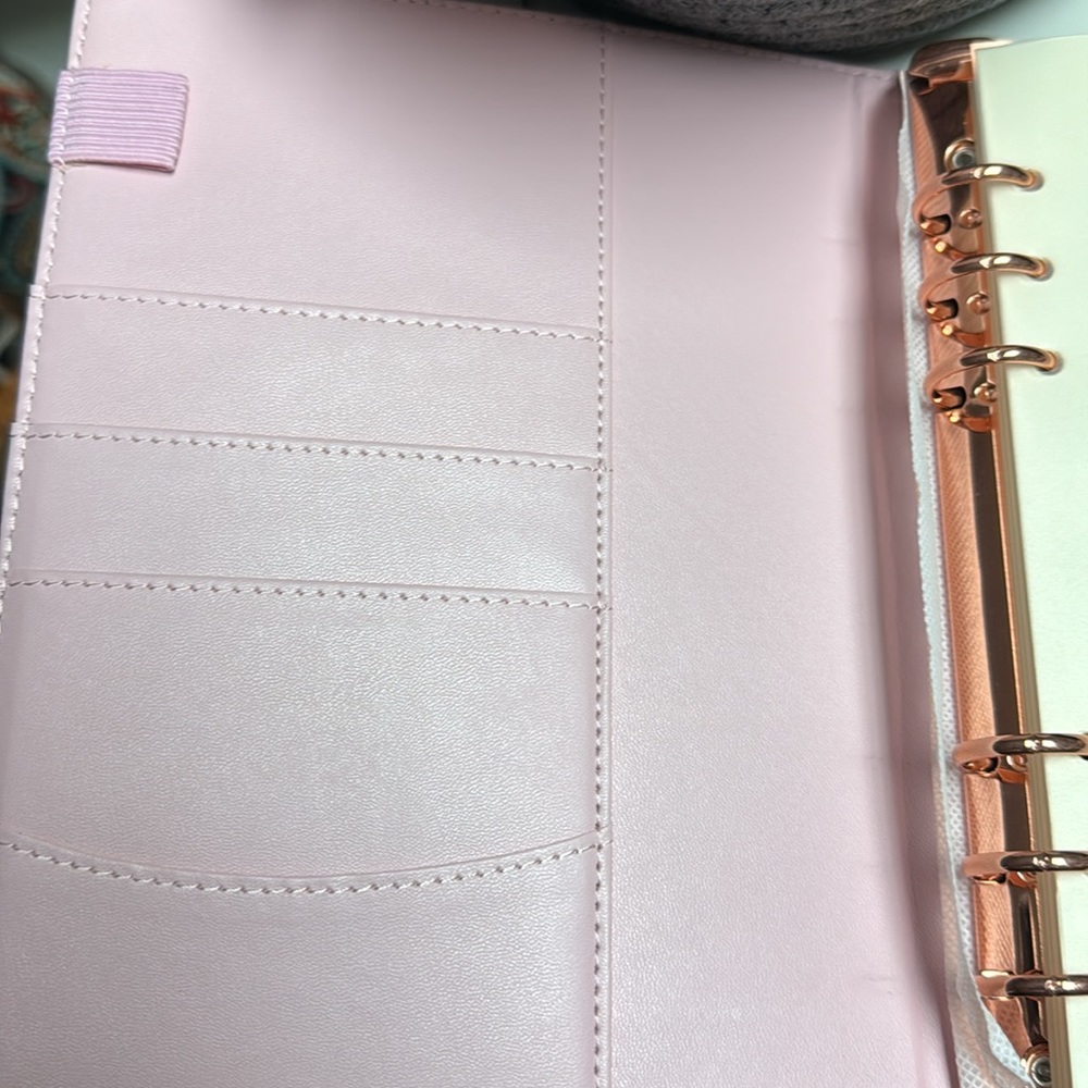 Checkered Planner - Picture 4 of 6